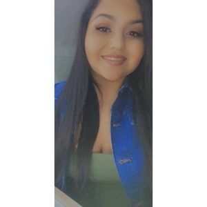 Meet your Posher, Karina